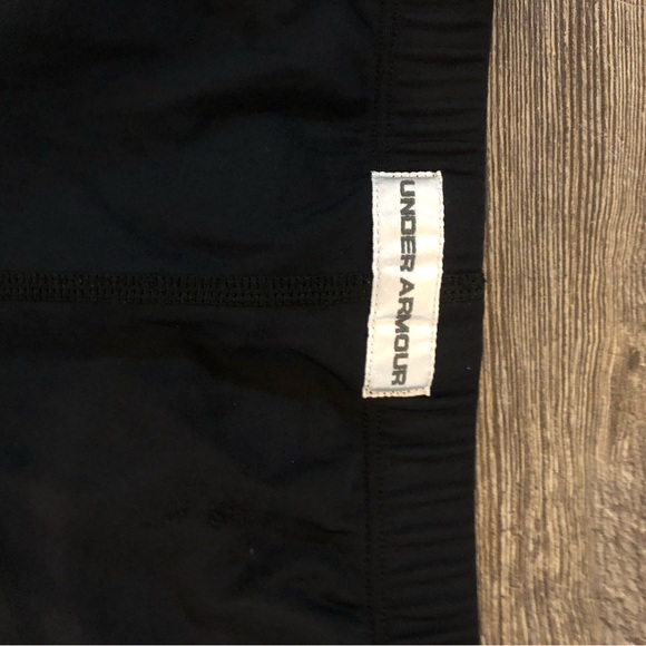 Under Armour Compression 8" Shorts size L - Picture 4 of 4